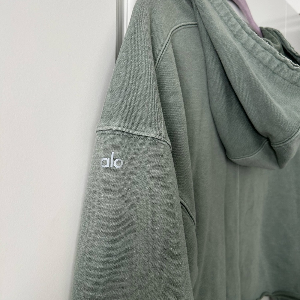 ALO Yoga Crop Green Hoodie Sweater